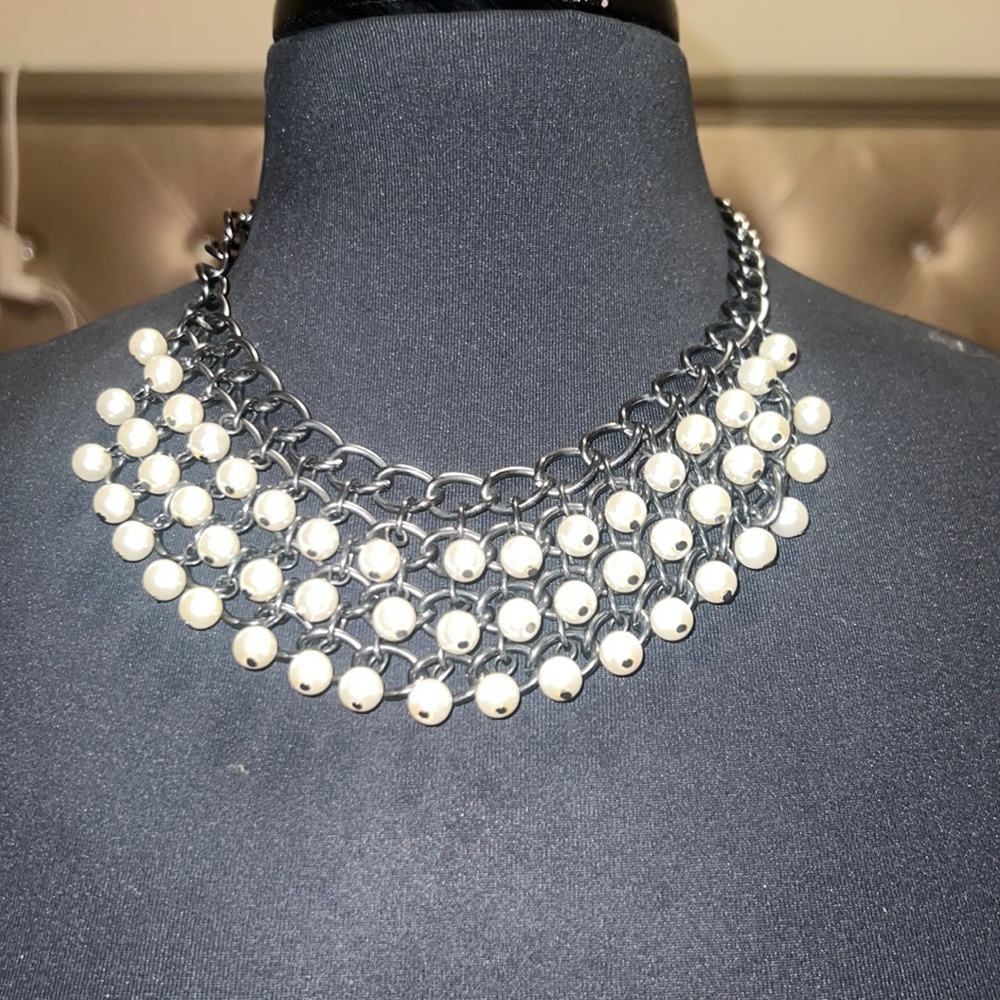Gunmetal & Pearl simulated Necklace